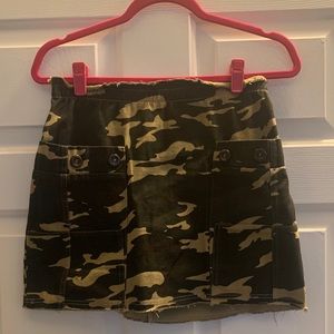 Camo skirt